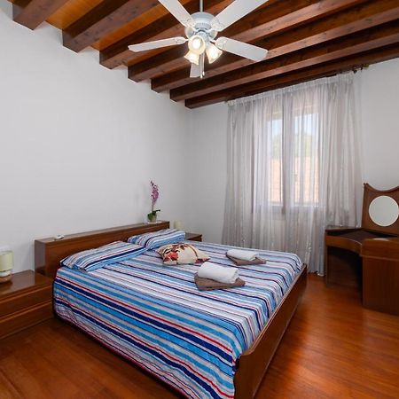 Апартаменты Giulia House Венеция Экстерьер фото