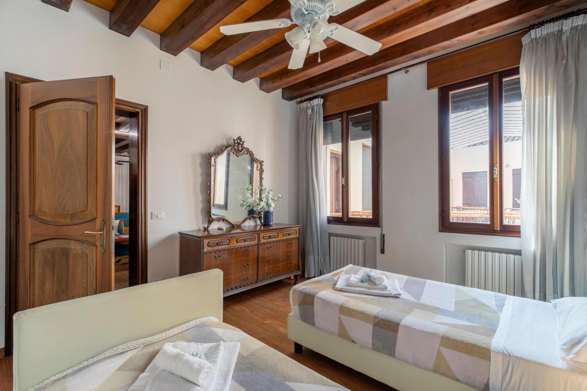 Апартаменты Giulia House Венеция Экстерьер фото